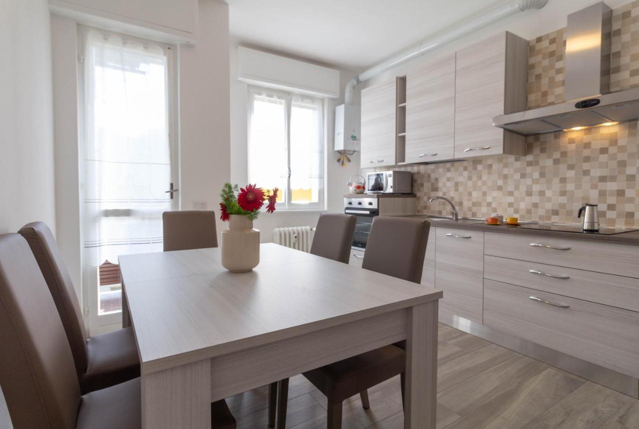 מנדלו דל לאריו Mamma Ciccia Holiday Home - Casa Imperia מראה חיצוני תמונה