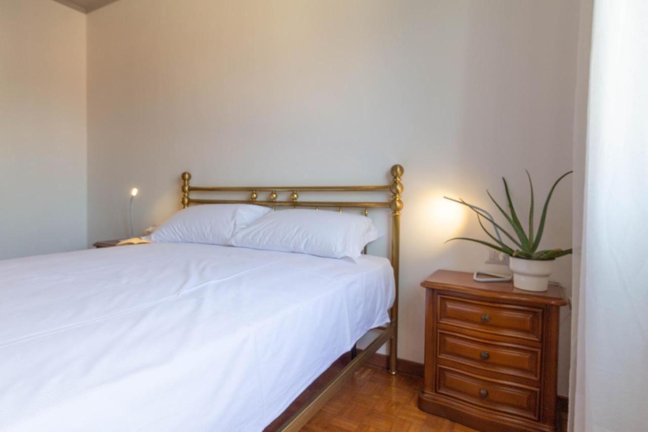 מנדלו דל לאריו Mamma Ciccia Holiday Home - Casa Imperia מראה חיצוני תמונה