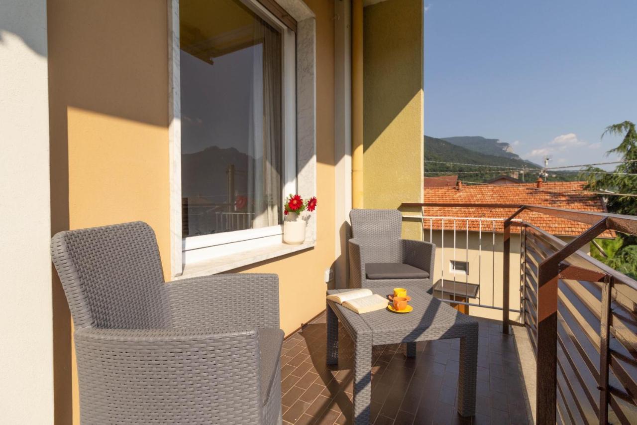 מנדלו דל לאריו Mamma Ciccia Holiday Home - Casa Imperia מראה חיצוני תמונה